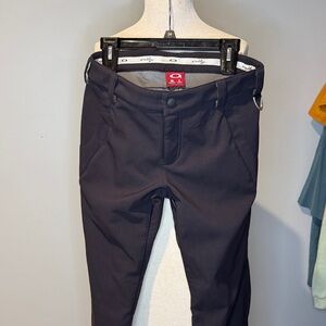 Women’s Oakley snowboard/ski snow pants sz M